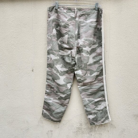 MOTHER The Shaker Chop Crop Fray Desert Camo - Picture 3 of 8